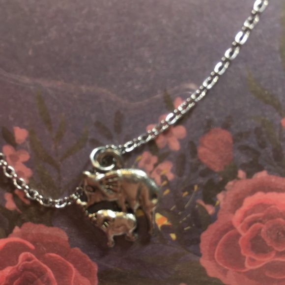 Mother and Baby Elephant Pendant Necklace - Picture 2 of 12